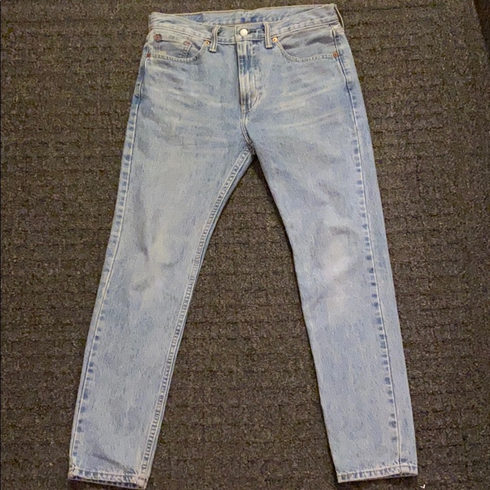 Men Levi’s jeans